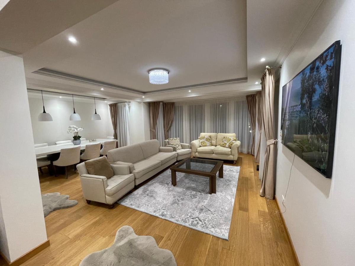Sunny House Villa Suceava Ngoại thất bức ảnh