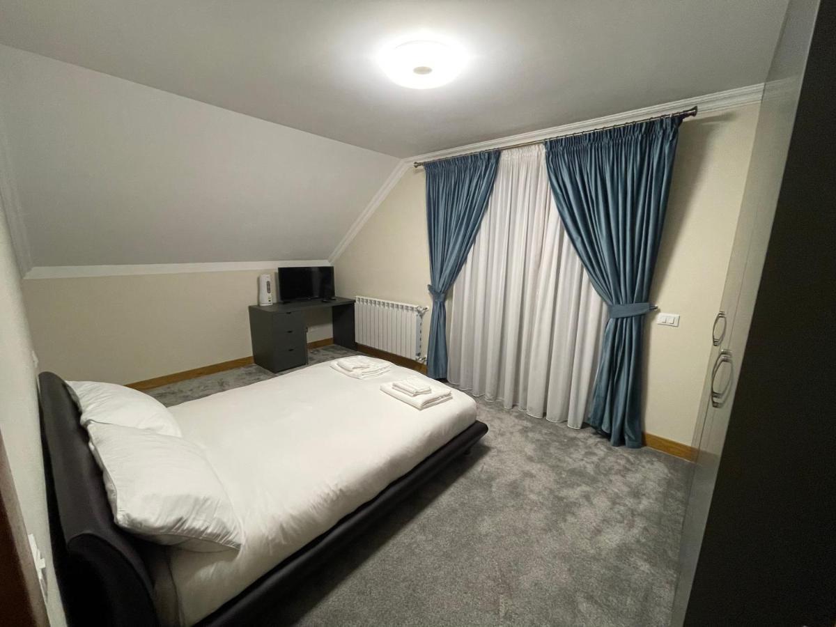 Sunny House Villa Suceava Ngoại thất bức ảnh