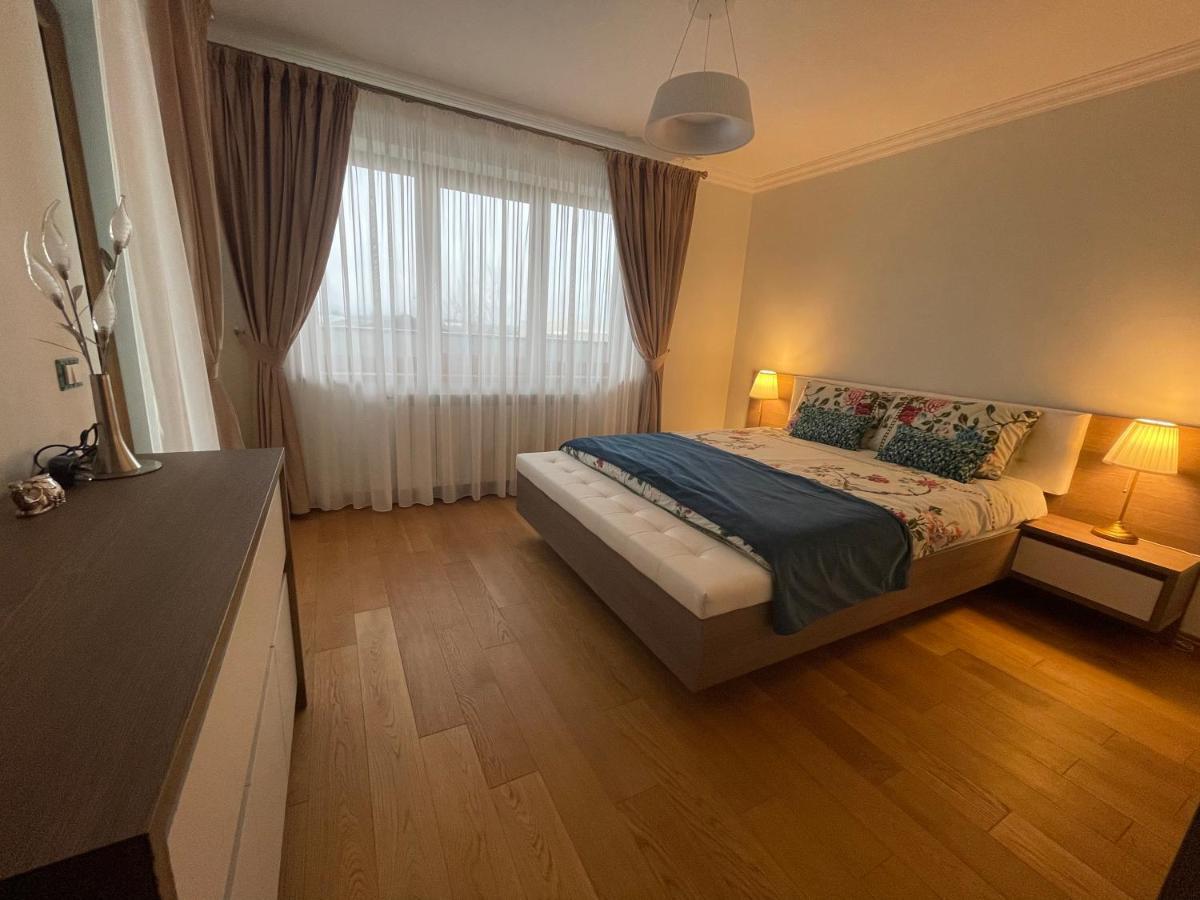 Sunny House Villa Suceava Ngoại thất bức ảnh