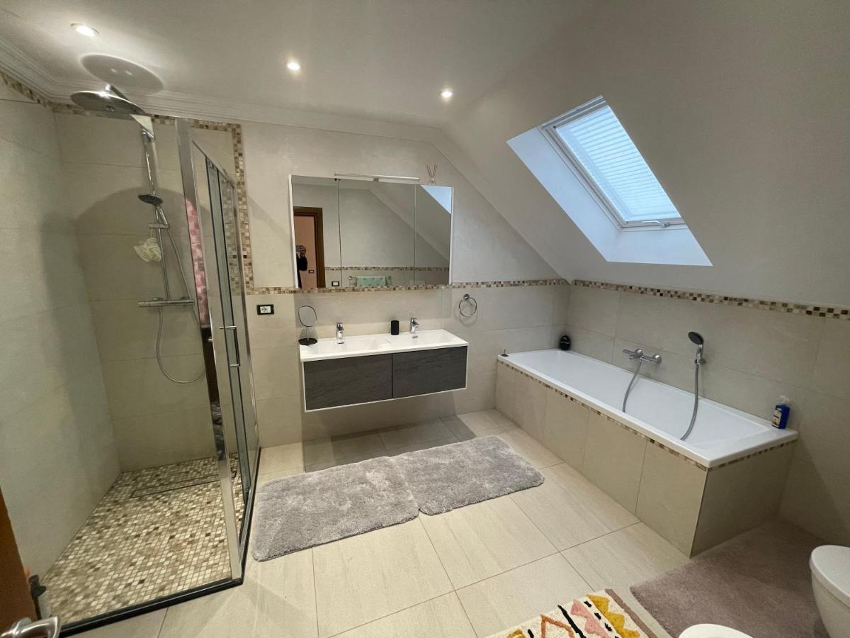 Sunny House Villa Suceava Ngoại thất bức ảnh
