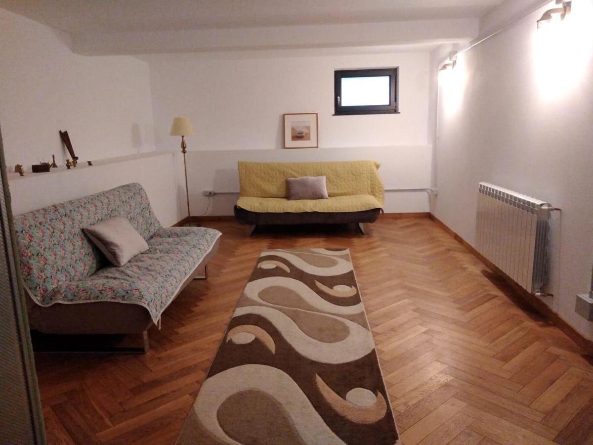 Sunny House Villa Suceava Ngoại thất bức ảnh