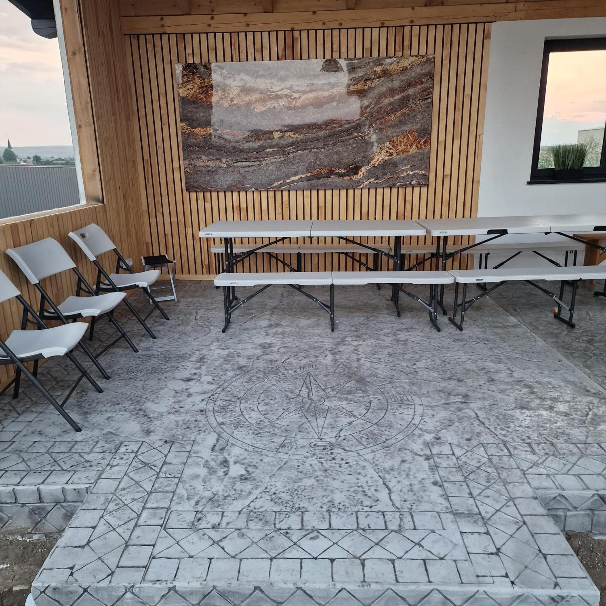 Sunny House Villa Suceava Ngoại thất bức ảnh